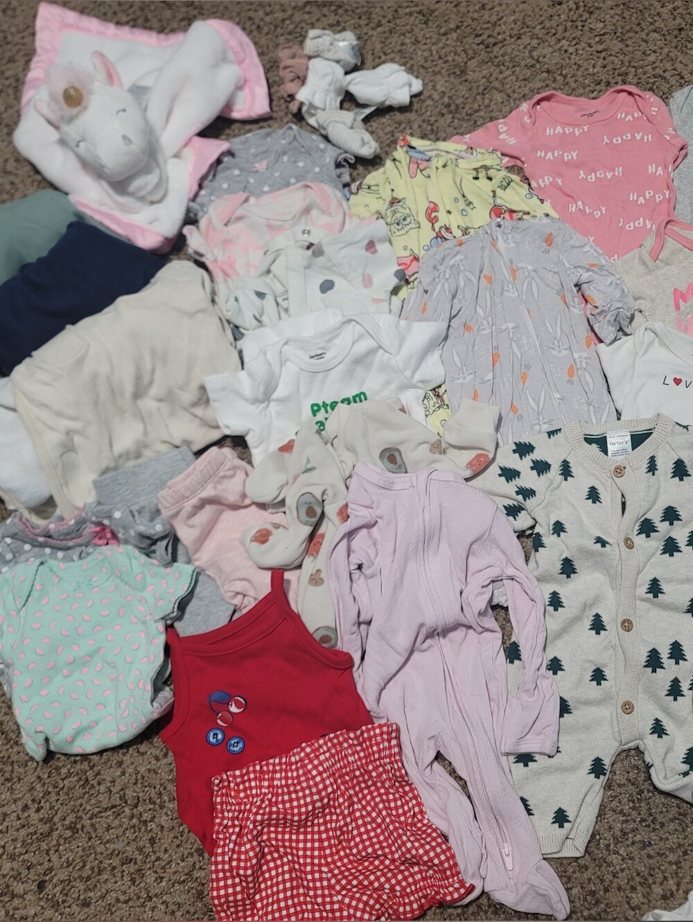 30pc Newborn / 0-3M Baby Girl Clothing Bundle Lot – Sleepers, Onesies & More